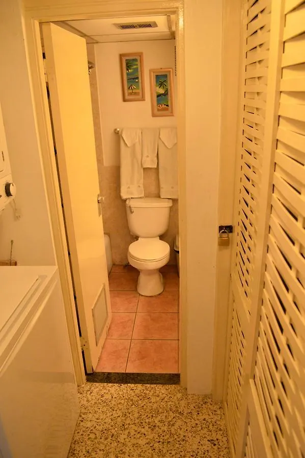Moonlight Beach Studio @Montego Bay Club Apartment